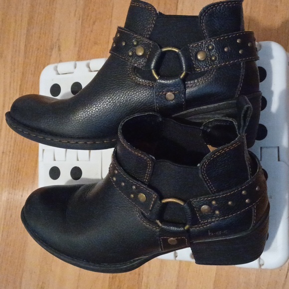 6.5 Women B.O.C. Born Concept Black boots leather Shoes. - Picture 6 of 10